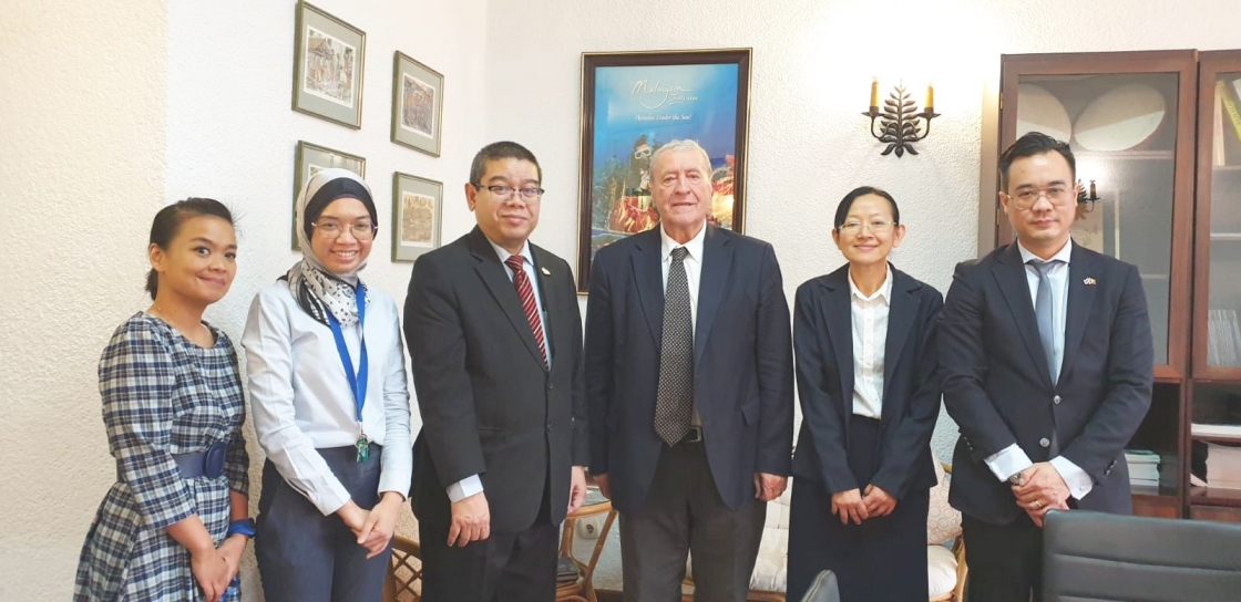 IRSEA’s President and Founder, H.E. Ambassador (p) Gheorghe Săvuică, Meets H.E. the Malaysian Ambassador Abdullah Zawawi bin Tahir 