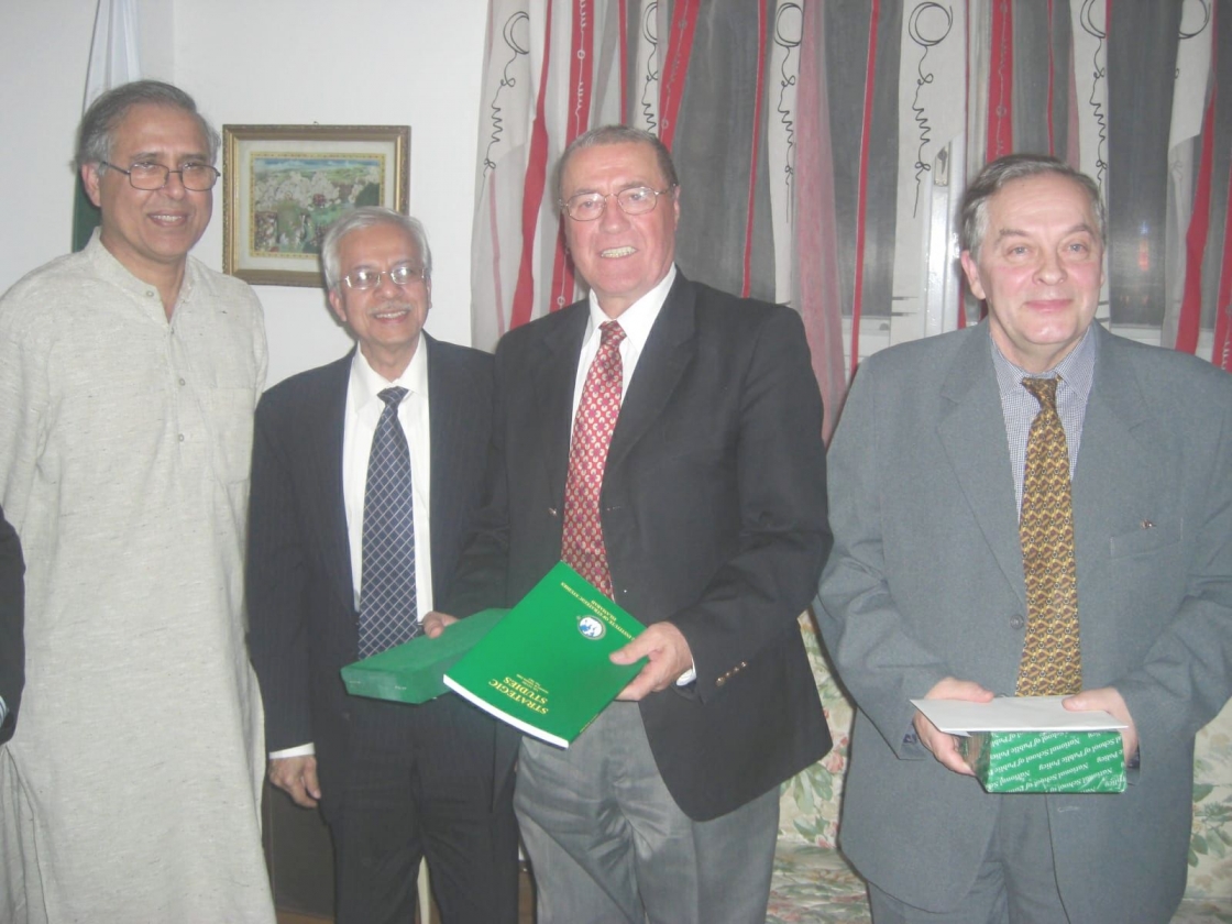 H.E. Ambassador (p) Gheorghe Săvuică, IRSEA’s President and Founder, Accompanied by Prof. Ilie Şimon, Vice-President and Co-founder,  Meets Pakistani High Functionaries of the National School of Public Policy